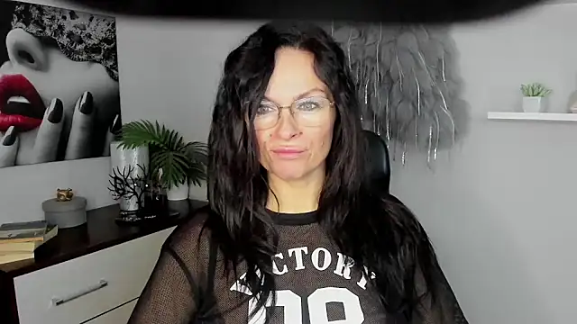 HelenLuxx online show from 01-20-25, 06:53