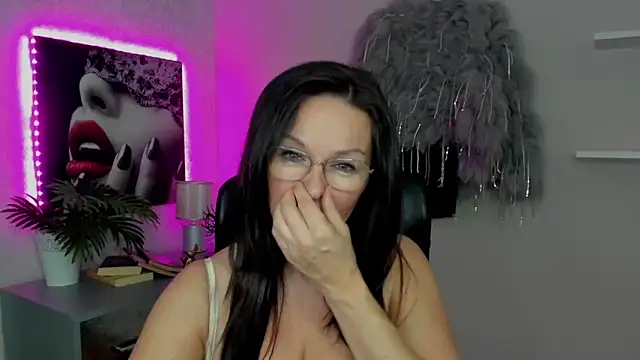 HelenLuxx online show from 03-16-25, 07:26