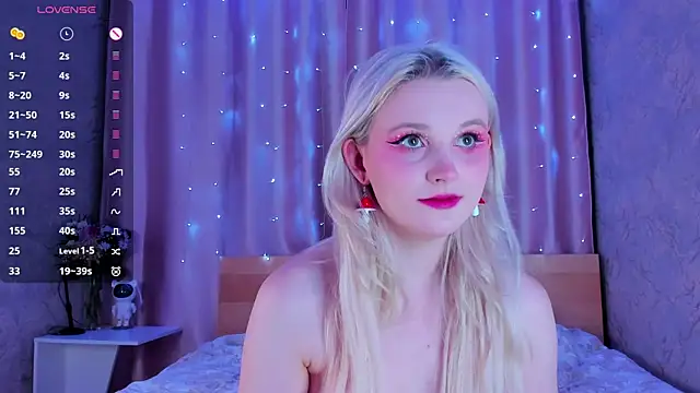 Snapshot of SweeteRose_Royce chatting on 02-10-25, 05:19 SweeteRose Royce online show from 02-10-25, 05:19