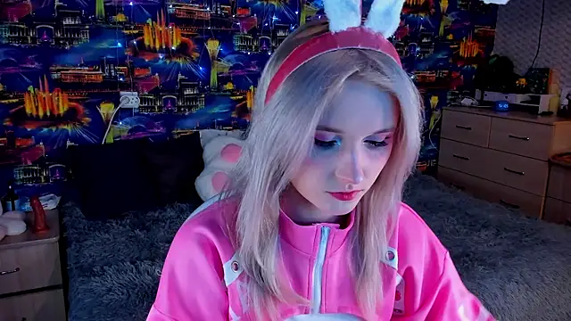 Snapshot of SweeteRose_Royce chatting on 10-01-25, 04:13 SweeteRose Royce online show from 10-01-25, 04:13