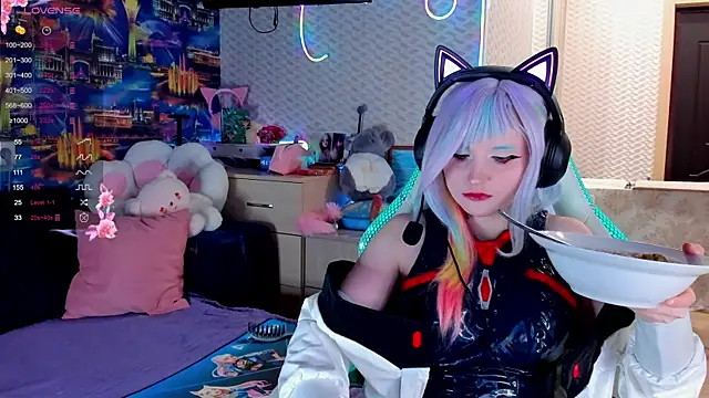 Snapshot of SweeteRose_Royce chatting on 11-10-25, 05:34 SweeteRose Royce online show from 11-10-25, 05:34