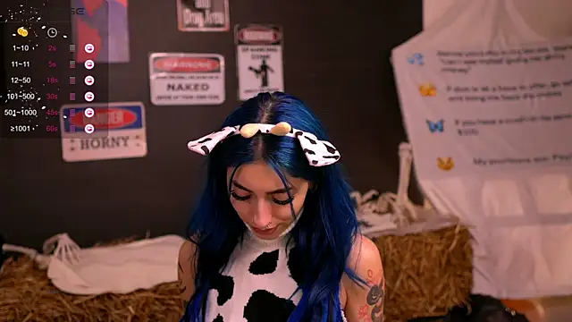 AriaVoss online show from 10-30-25, 10:54