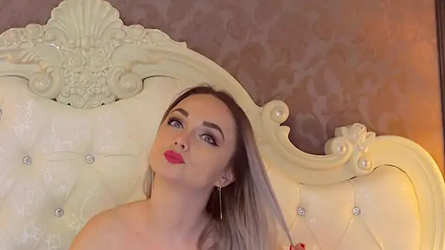 EllianaReese online show from 03-19-25, 06:03