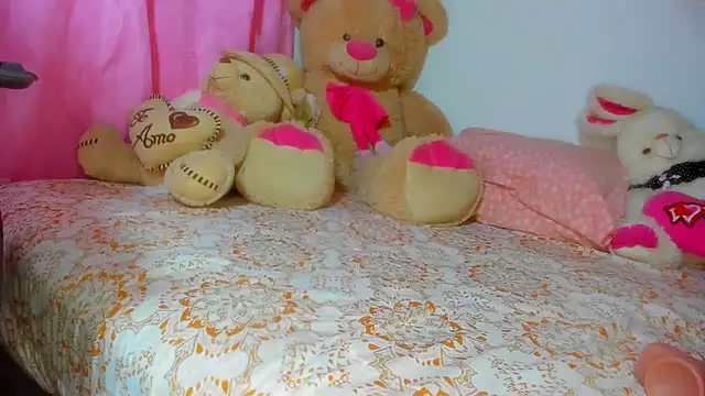 Snapshot of Dana_Jeins chatting on 10-06-25, 09:29 Dana Jeins online show from 10-06-25, 09:29