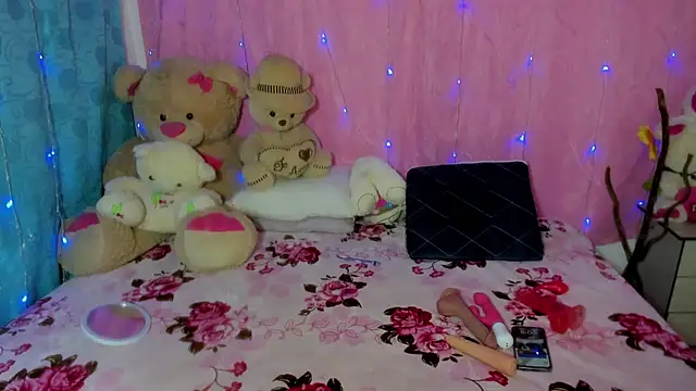 Snapshot of Dana_Jeins chatting on 11-29-25, 01:03 Dana Jeins online show from 11-29-25, 01:03