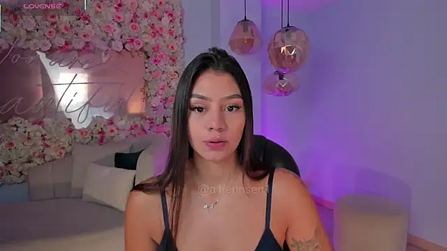 AllyJensen online show from 11-18-25, 10:31