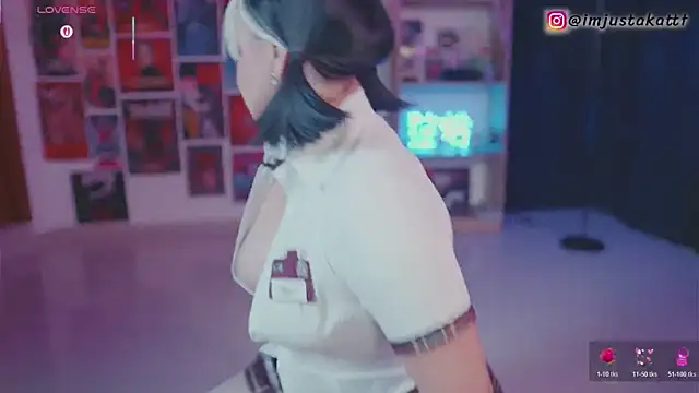 Snapshot of sensualkattt chatting on 10-25-25, 01:07 sensualkattt online show from 10-25-25, 01:07