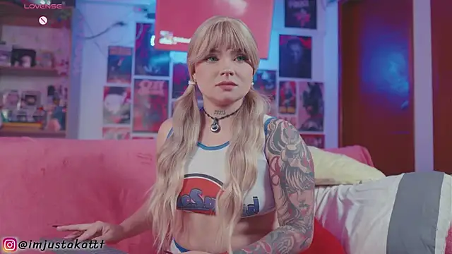 sensualkattt online show from 03-04-26, 10:05