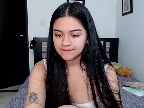 Snapshot of angelbeat_ chatting on 01-08-25, 12:17 angelbeat online show from 01-08-25, 12:17