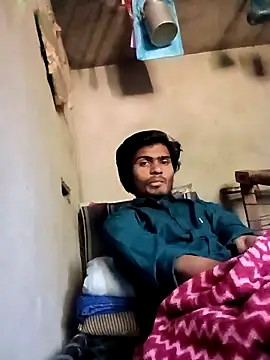 Snapshot of News3x@xh chatting on 12-15-25, 04:39 News3xxh online show from 12-15-25, 04:39