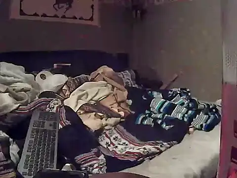 Snapshot of FreeSoul87 chatting on 01-08-26, 02:08 FreeSoul87 online show from 01-08-26, 02:08