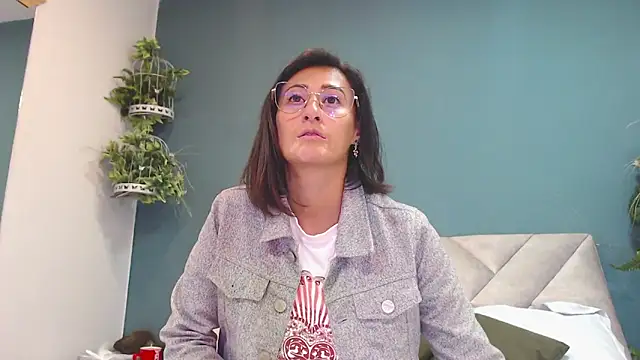 SharisWillian online show from 12-03-25, 03:47