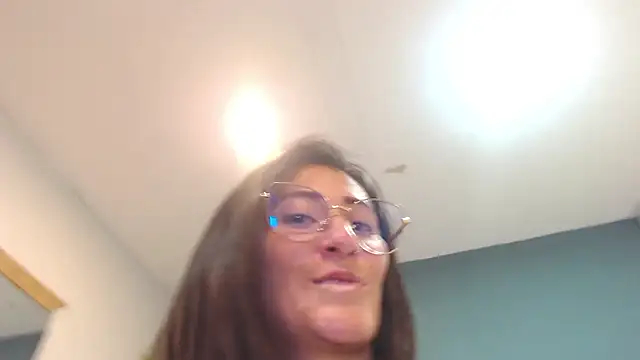 SharisWillian online show from 03-25-26, 03:45