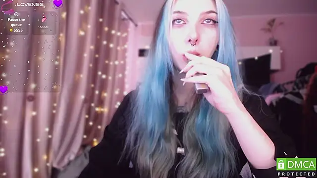 JustMeowGirl online show from 03-13-26, 05:47