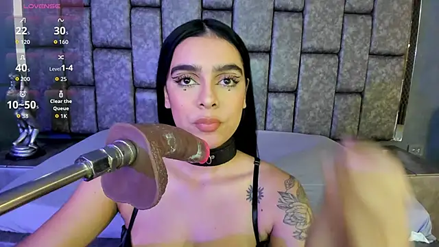 Foxy Assh  online show from 04-15-26, 05:03