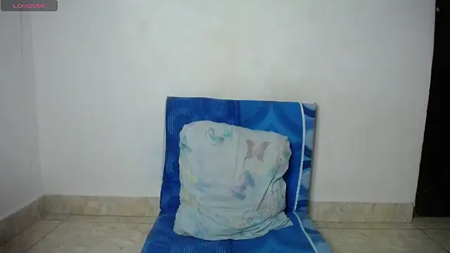 Snapshot of Eros_Smit chatting on 06-11-26, 02:37 Eros Smit online show from 06-11-26, 02:37