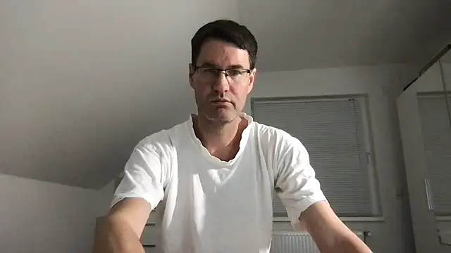 zxzx cam1 online show from 12-31-24, 08:34