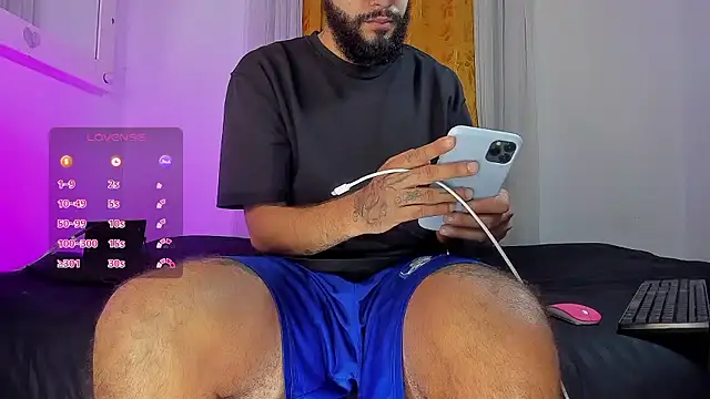 Snapshot of estiben_05 chatting on 01-15-26, 02:32 estiben 05 online show from 01-15-26, 02:32