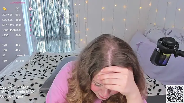 HANNA MONTANAS online show from 09-11-25, 11:32