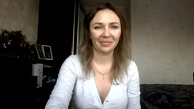 AngelinaLove28 online show from 01-15-26, 07:46