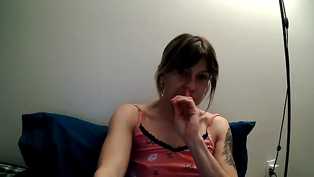 Snapshot of anechka1 chatting on 02-05-26, 04:17 anechka1 online show from 02-05-26, 04:17