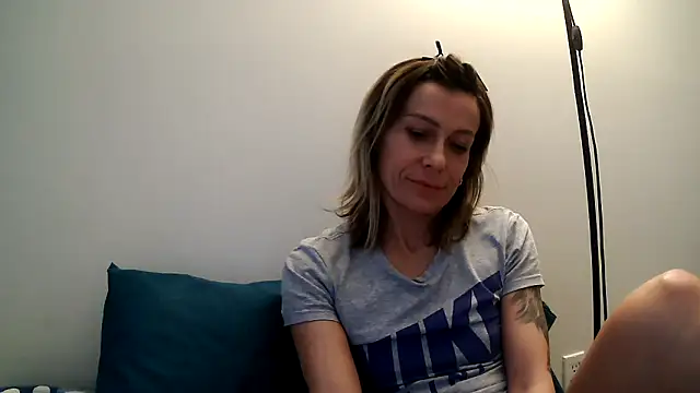 Snapshot of anechka1 chatting on 05-13-26, 11:33 anechka1 online show from 05-13-26, 11:33