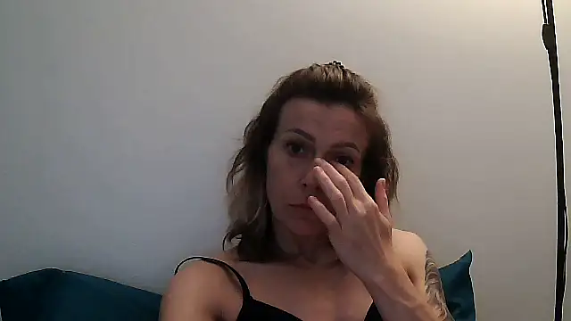 Snapshot of anechka1 chatting on 06-20-26, 10:01 anechka1 online show from 06-20-26, 10:01