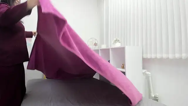 Pretty anniee online show from 10-27-25, 01:31