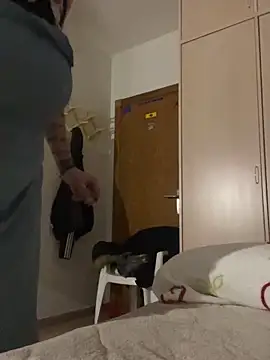 Snapshot of Kamaleonix chatting on 02-16-26, 09:11 Kamaleonix online show from 02-16-26, 09:11