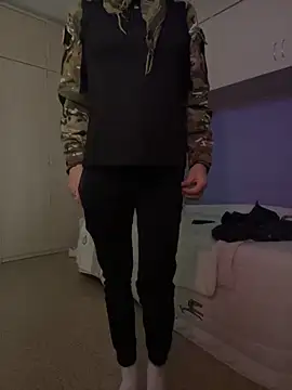 Snapshot of Kamaleonix chatting on 03-20-26, 09:19 Kamaleonix online show from 03-20-26, 09:19