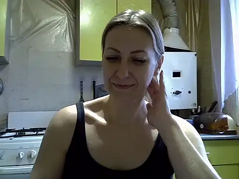 Snapshot of AshleyXHoney chatting on 12-03-25, 07:38 AshleyXHoney online show from 12-03-25, 07:38