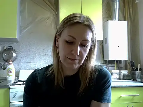 Snapshot of AshleyXHoney chatting on 02-26-26, 08:35 AshleyXHoney online show from 02-26-26, 08:35