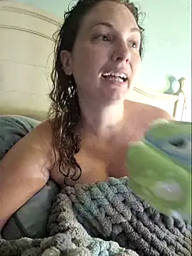 MilfyMrsRobinson online show from 03-22-25, 12:46