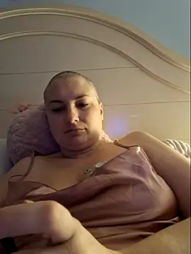 Snapshot of MilfyMrsRobinson chatting on 05-02-26, 10:09 MilfyMrsRobinson online show from 05-02-26, 10:09
