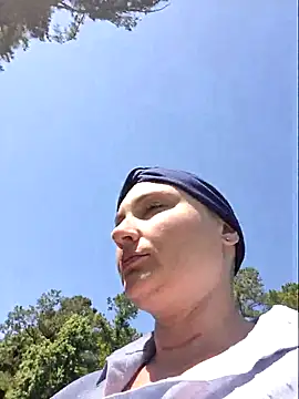 Snapshot of MilfyMrsRobinson chatting on 05-29-26, 02:37 MilfyMrsRobinson online show from 05-29-26, 02:37