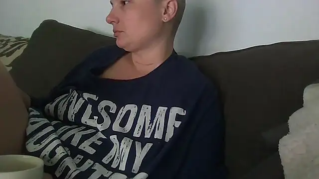 Snapshot of MilfyMrsRobinson chatting on 06-01-26, 01:46 MilfyMrsRobinson online show from 06-01-26, 01:46