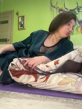 Snapshot of MooonReal chatting on 01-18-26, 09:35 MooonReal online show from 01-18-26, 09:35