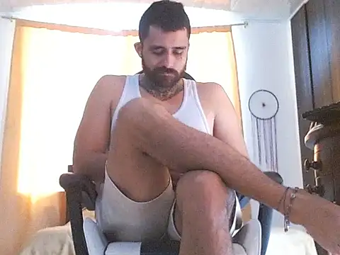 aronmiller404 online show from 12-30-24, 04:19