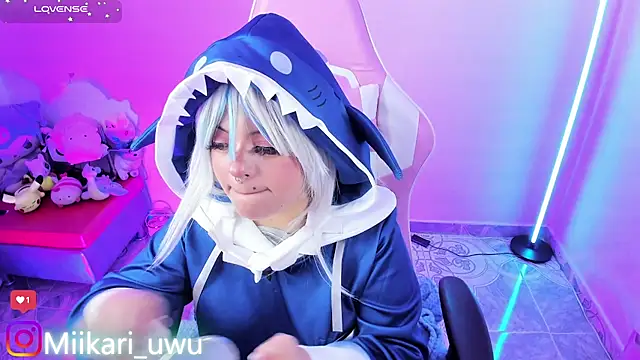 Snapshot of Ahri_Elderwood chatting on 12-16-25, 04:06 Ahri Elderwood online show from 12-16-25, 04:06