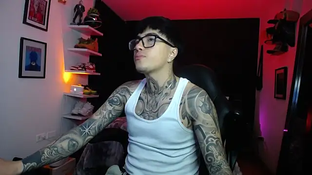 jung dragon online show from 10-24-25, 04:31