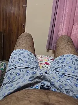 Snapshot of Loveboycurvy chatting on 05-04-26, 08:54 Loveboycurvy online show from 05-04-26, 08:54