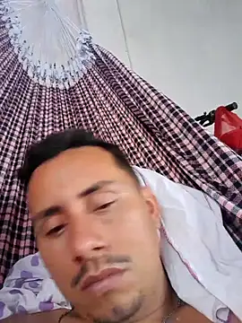Snapshot of luissilva0071 chatting on 03-14-25, 11:00 luissilva0071 online show from 03-14-25, 11:00