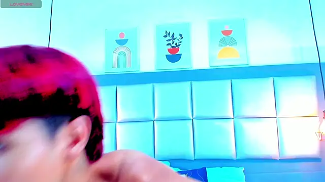 ariel villa online show from 02-14-25, 01:08