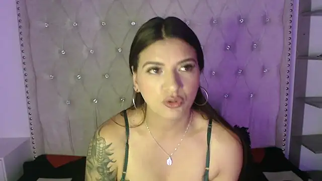 Abril Squirt online show from 09-30-25, 08:30