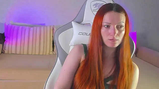 Snapshot of FlamyGold chatting on 06-24-26, 01:15 FlamyGold online show from 06-24-26, 01:15