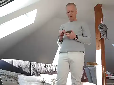 Snapshot of maxmueller321 chatting on 03-04-26, 09:26 maxmueller321 online show from 03-04-26, 09:26