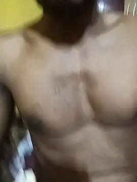 Snapshot of Tamil_boy_age28 chatting on 11-09-25, 10:41 Tamil boy age28 online show from 11-09-25, 10:41