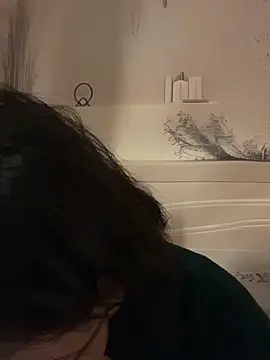 Snapshot of Eliza-E chatting on 02-08-26, 12:03 Eliza-E online show from 02-08-26, 12:03