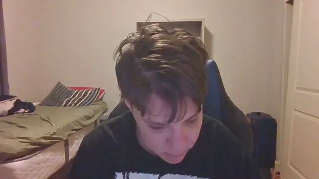 KaliSnow199623 online show from 10-20-25, 09:21