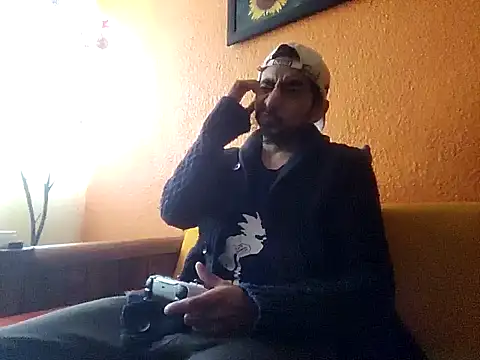 Snapshot of Angel_Coronel chatting on 01-11-25, 09:46 Angel Coronel online show from 01-11-25, 09:46